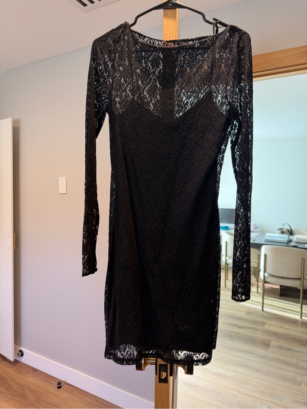 Abercrombie & Fitch Black Long-Sleeve Lace Dress